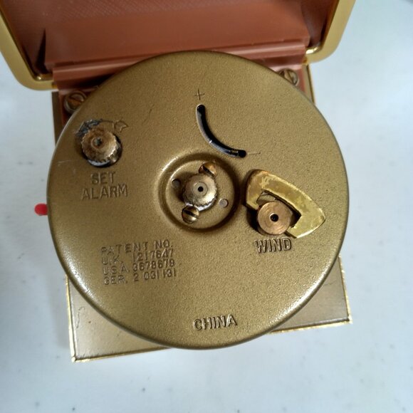 Vintage Seth Thomas Alarm Clock Travel Size Foldable Brown Plastic Case Glowing - Picture 7 of 16